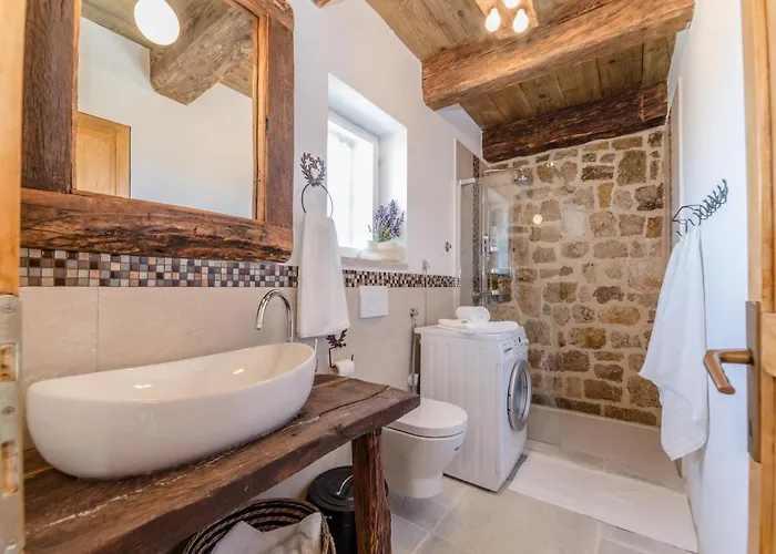 Romantic Mediterranean With Pool Near Sandy By Traveler Tourist Agency Krk Id 2167 Villa *