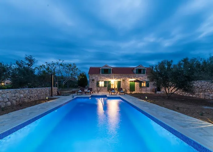 Romantic Mediterranean With Pool Near Sandy By Traveler Tourist Agency Krk Id 2167 Privlaka (Zadar)