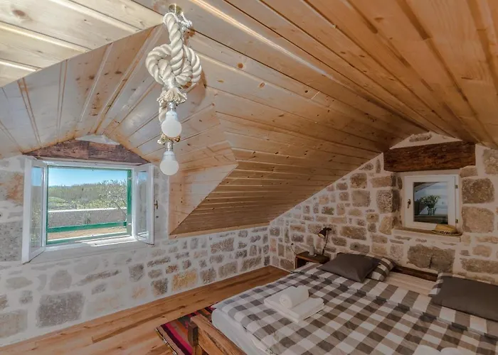 Romantic Mediterranean With Pool Near Sandy By Traveler Tourist Agency Krk Id 2167 Villa