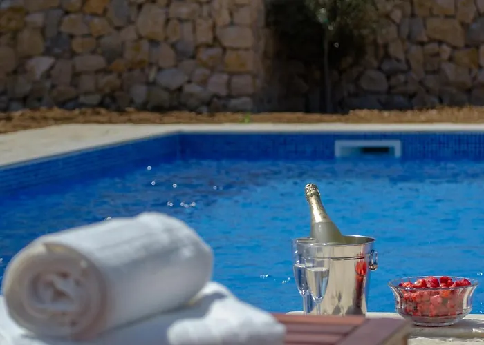 Romantic Mediterranean With Pool Near Sandy By Traveler Tourist Agency Krk Id 2167 Privlaka (Zadar)