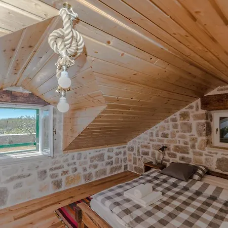 Romantic Mediterranean With Pool Near Sandy By Traveler Tourist Agency Krk Id 2167 Vila