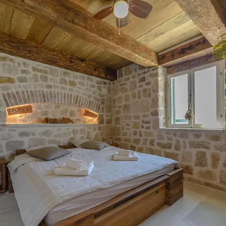 Romantic Mediterranean With Pool Near Sandy By Traveler Tourist Agency Krk Id 2167 Villa