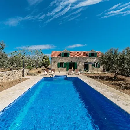Romantic Mediterranean With Pool Near Sandy By Traveler Tourist Agency Krk Id 2167 Villa