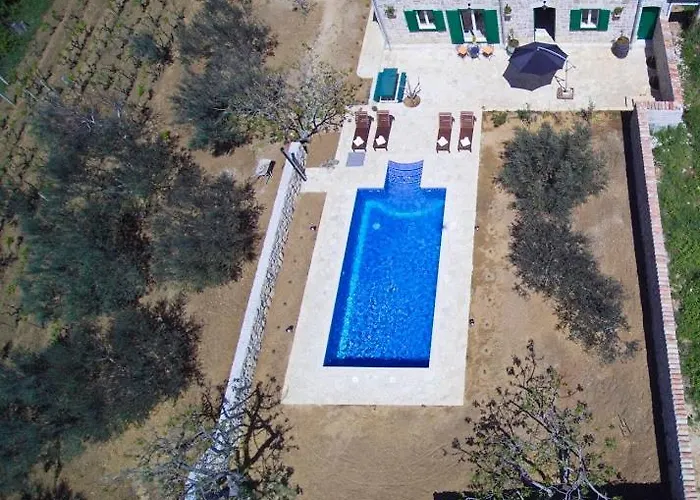 Villa Romantic Mediterranean With Pool Near Sandy By Traveler Tourist Agency Krk Id 2167