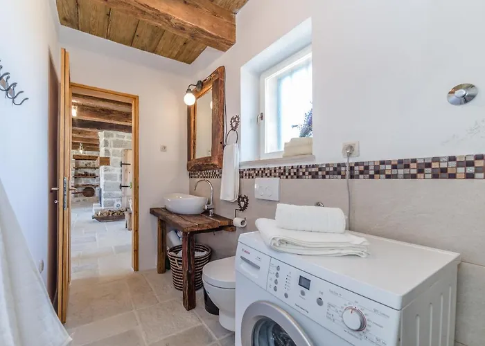 Villa Romantic Mediterranean With Pool Near Sandy By Traveler Tourist Agency Krk Id 2167 Privlaka (Zadar)