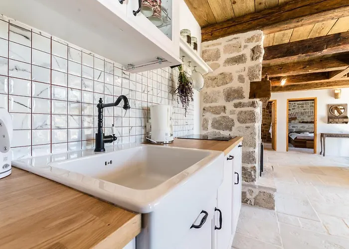 Romantic Mediterranean With Pool Near Sandy By Traveler Tourist Agency Krk Id 2167