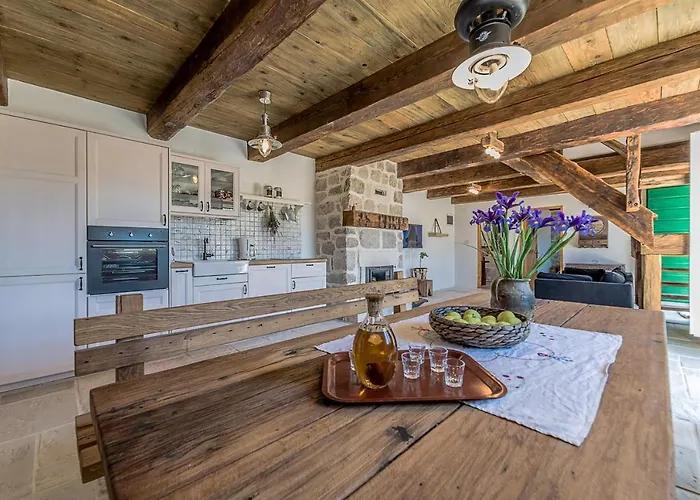 Villa Romantic Mediterranean With Pool Near Sandy By Traveler Tourist Agency Krk Id 2167 Privlaka (Zadar)